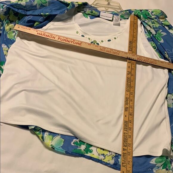 Alfred Dunner Size 14 Blue Floral Blouse with White Tank - Picture 4 of 9